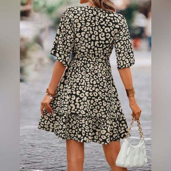 Allover Print Butterfly Sleeve Ruffle Hem Dress - Picture 5 of 7